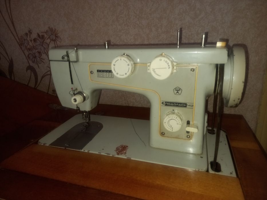 Швейна машина Подольськ-142