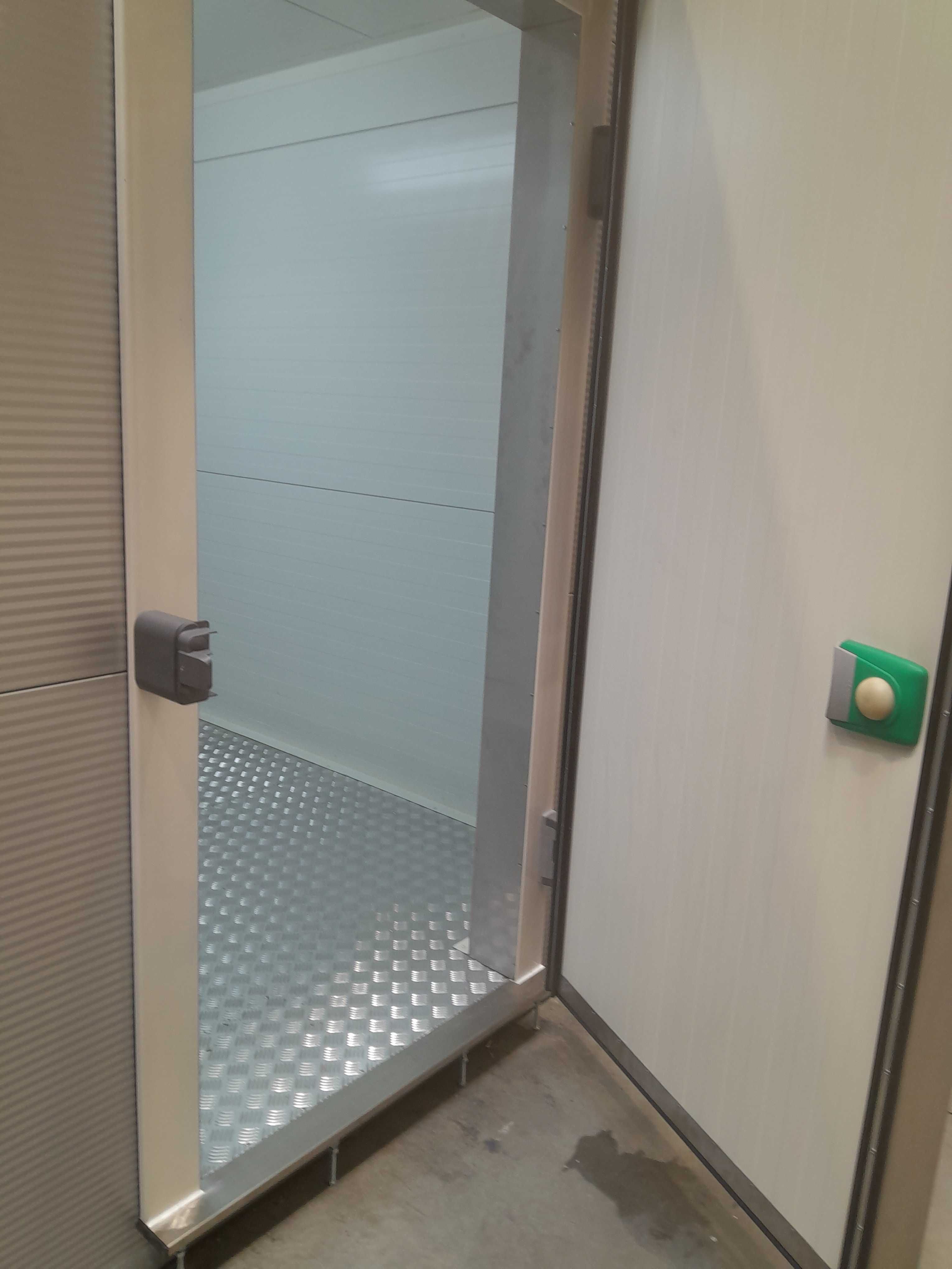 Komora  mobilna chłodniczo-mroźnicza -20st.C 3,6x2,4x2,5