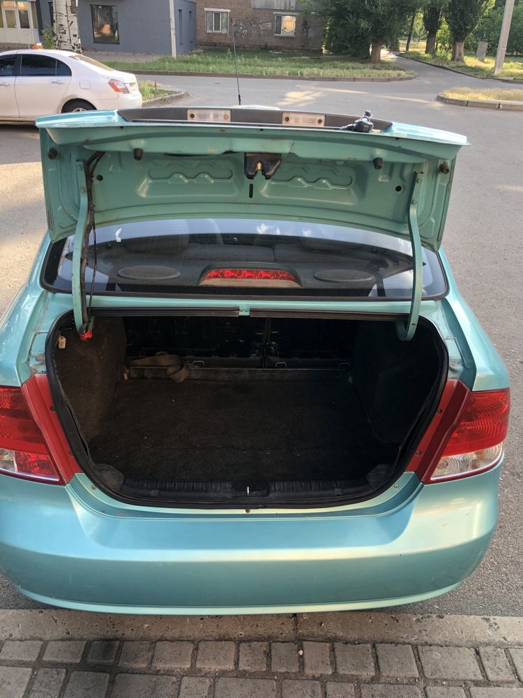 Chevrolet Aveo T200 1.5 бенз 2005