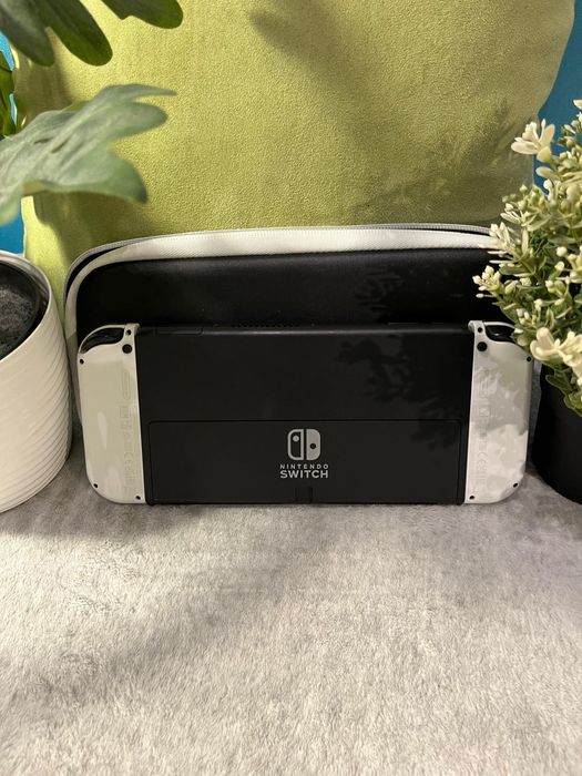 Sprzedam Nintendo OLED