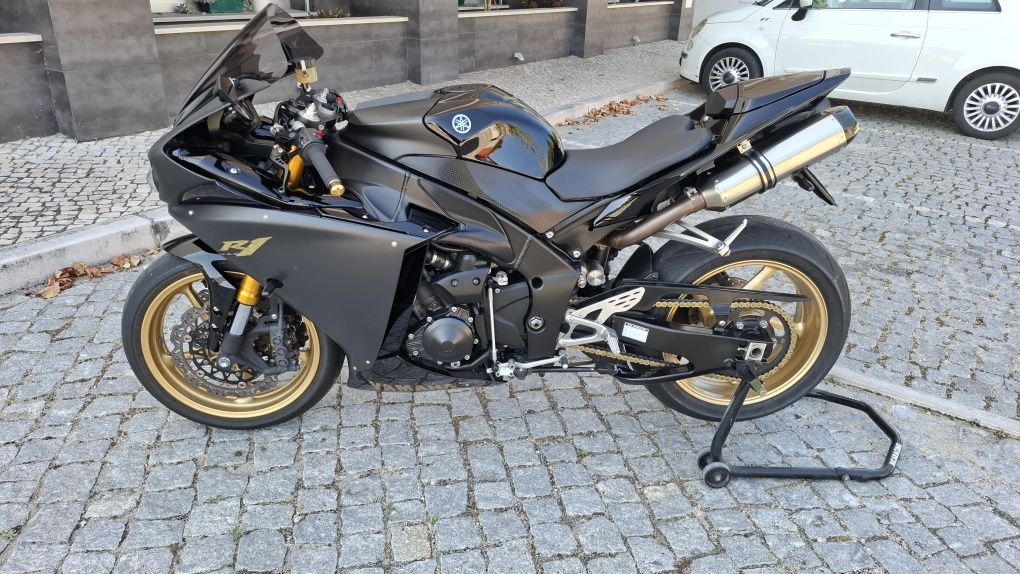 Yamaha r1 crossplane