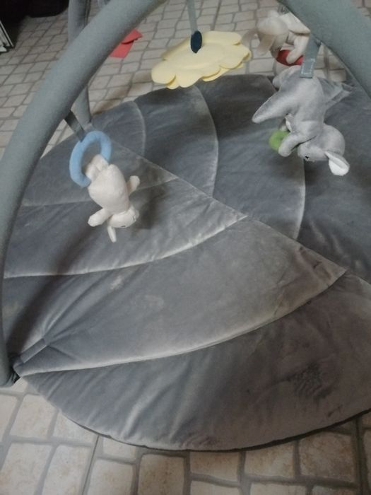 Tapete de actividades para bebé