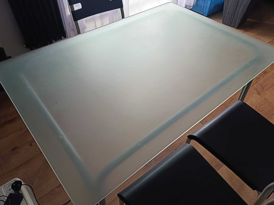Stół ze szklanym blatem Ikea + krzesła gratis