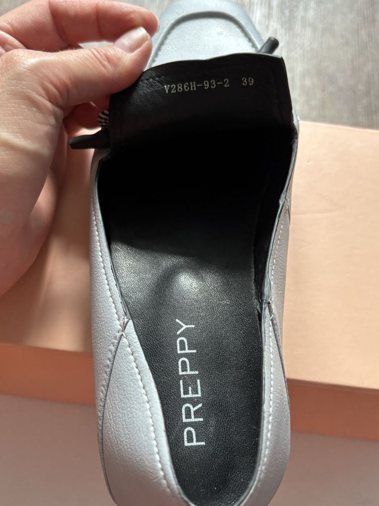 Шкіряні фірмові лофери Preppy