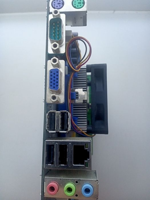 ASRock N68C-S UCC (мать+проц+куллер+пам'ять)