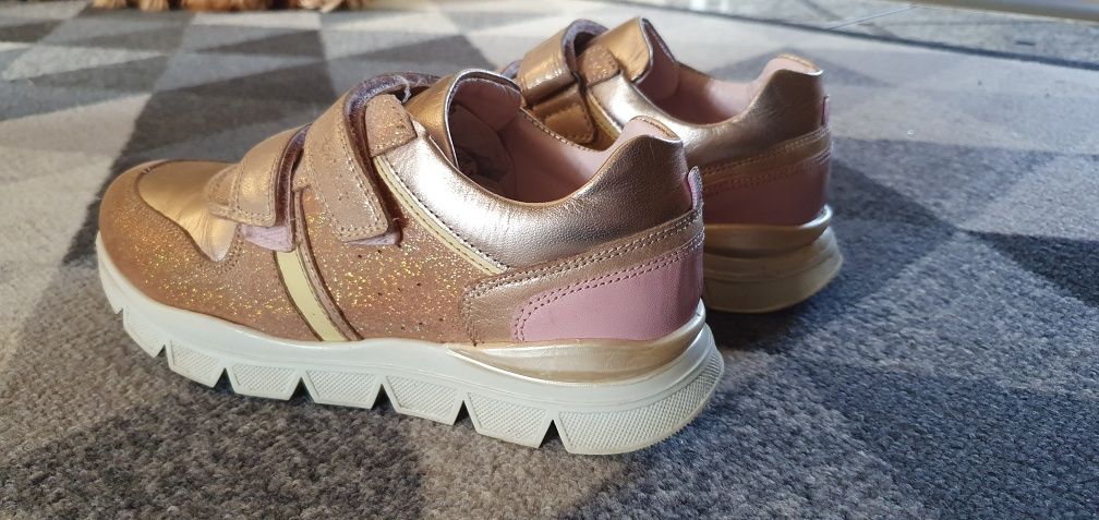 Buty sportowe, półbuty dziewczęce rozmiar 36