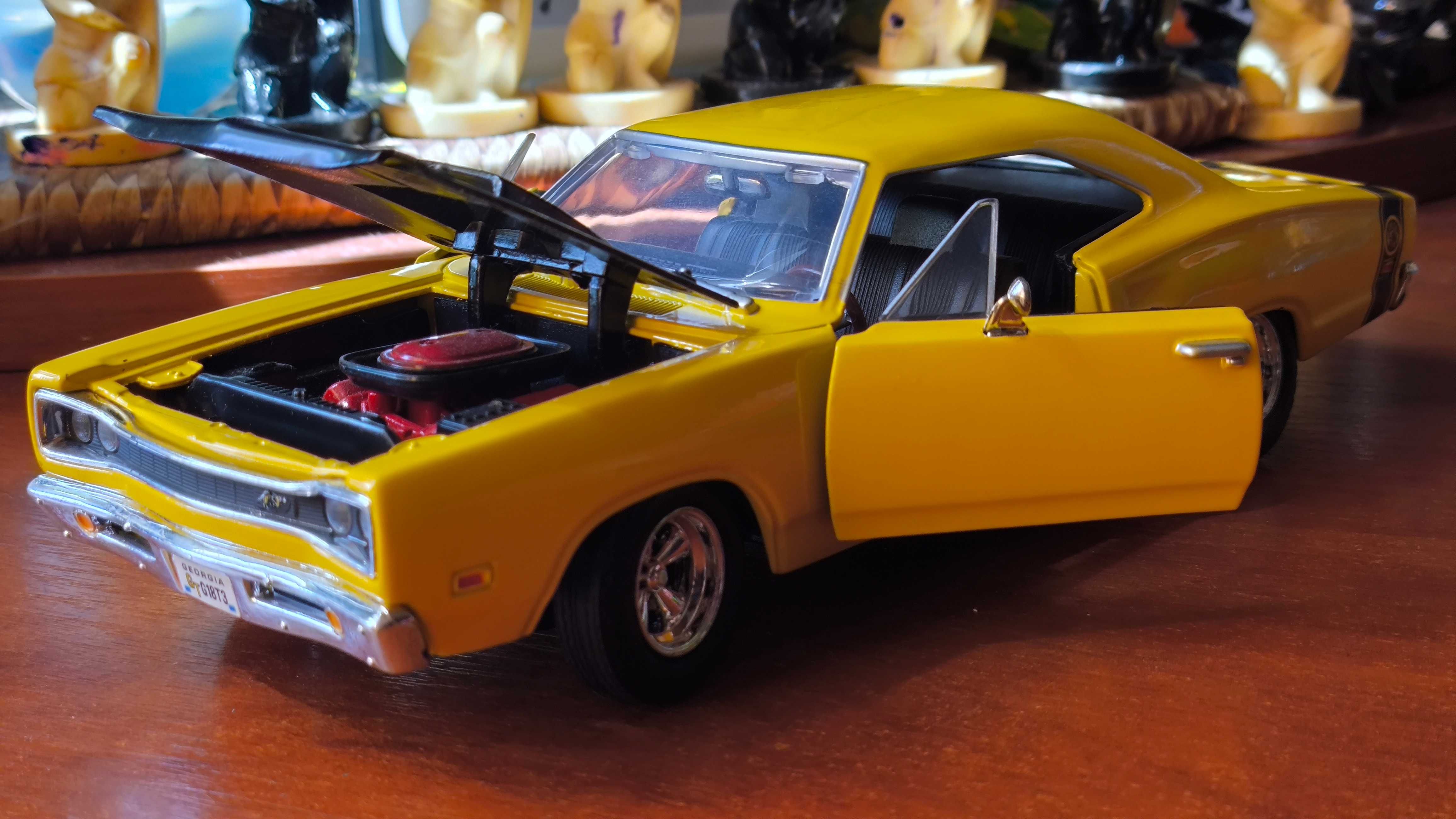 Модель Dodge Coronet Super Bee 1/24 Motormax