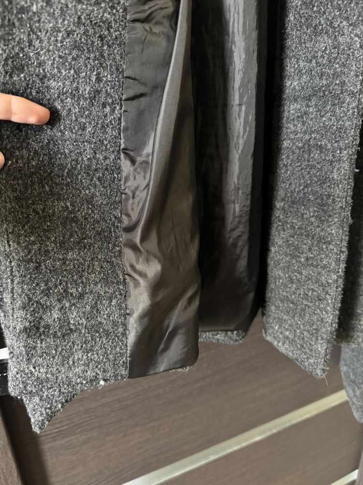 Сіре пальто з домішкою шерсті