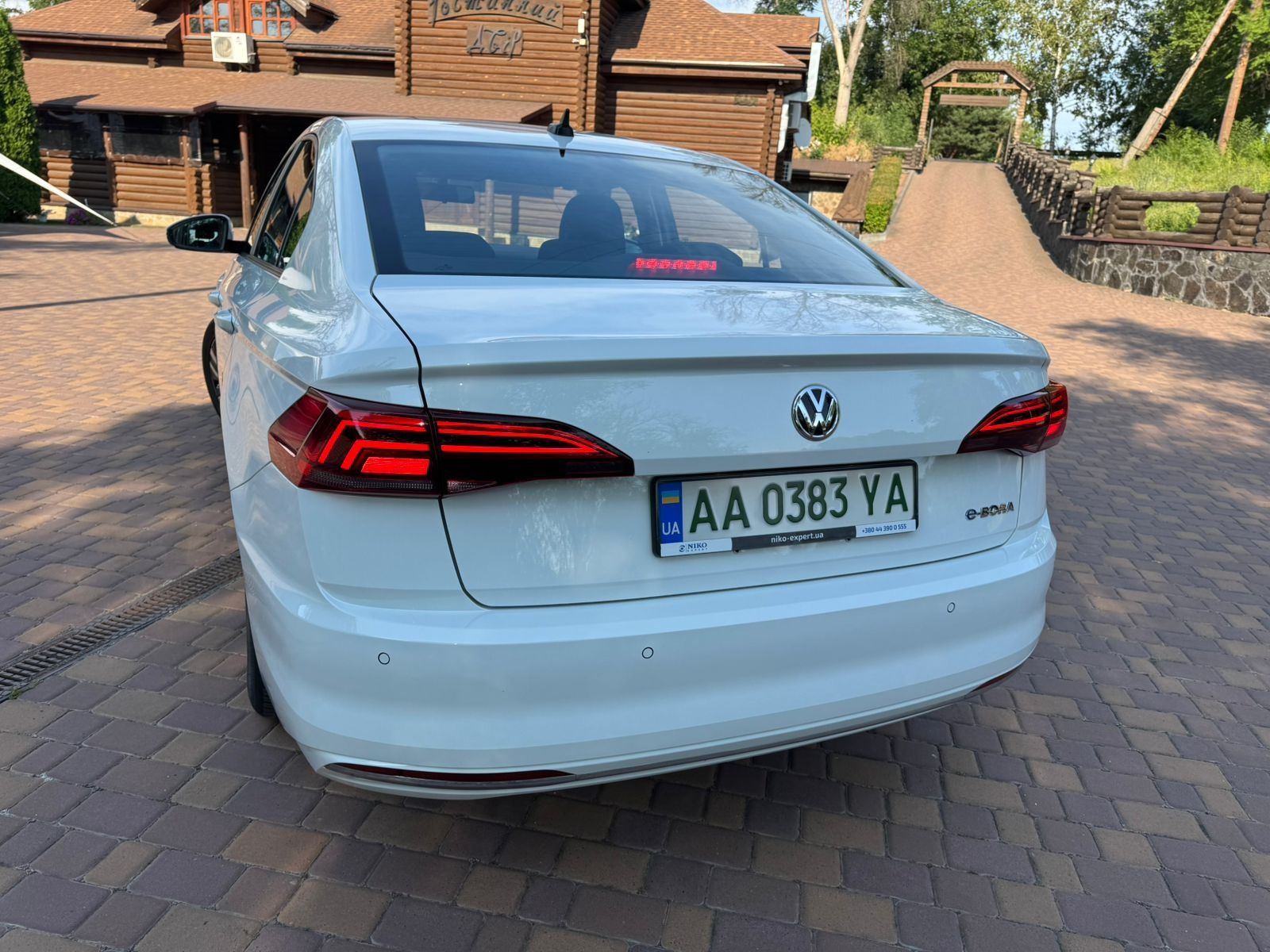 Volkswagen E-bora 2020