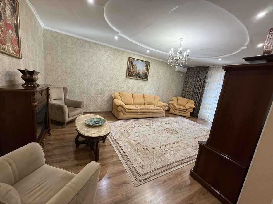 Продаю добротный дом ул Троицкая 210м2 4 сотки