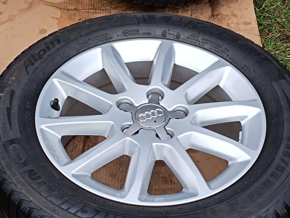 Felgi Aluminiowe Audi 8K0 7.0" x16 ET46 5x112