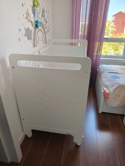 Cama de Grades/Berço Trama Galáxia - Ofereço colchão e edredon