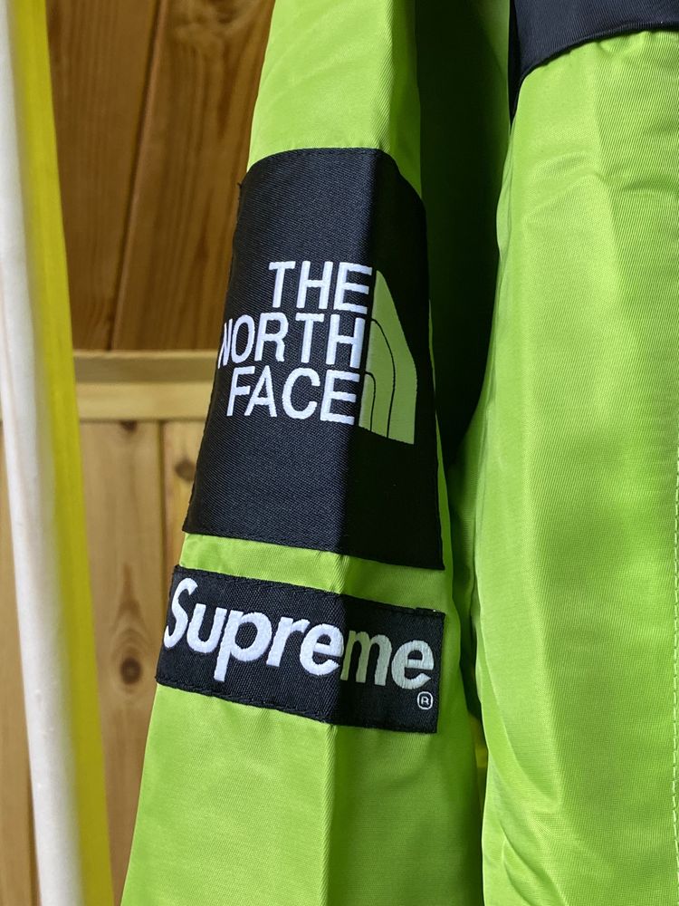 Вітровка / куртка Supreme х The North Face S Logo Mountain Jacket Lime