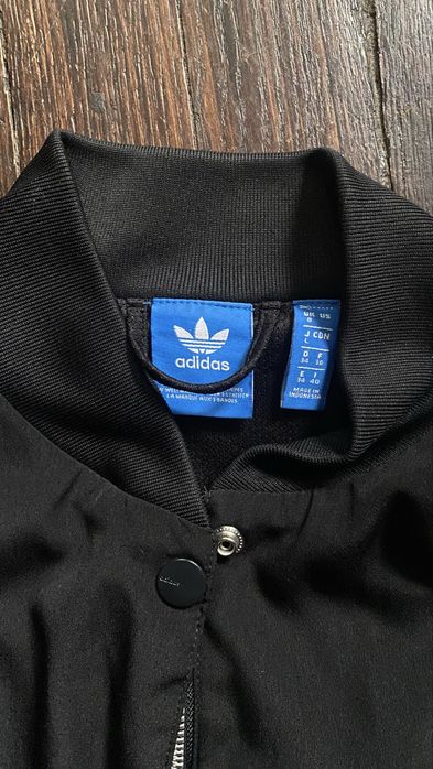 Кофта жіноча Adidas розмір uk 8