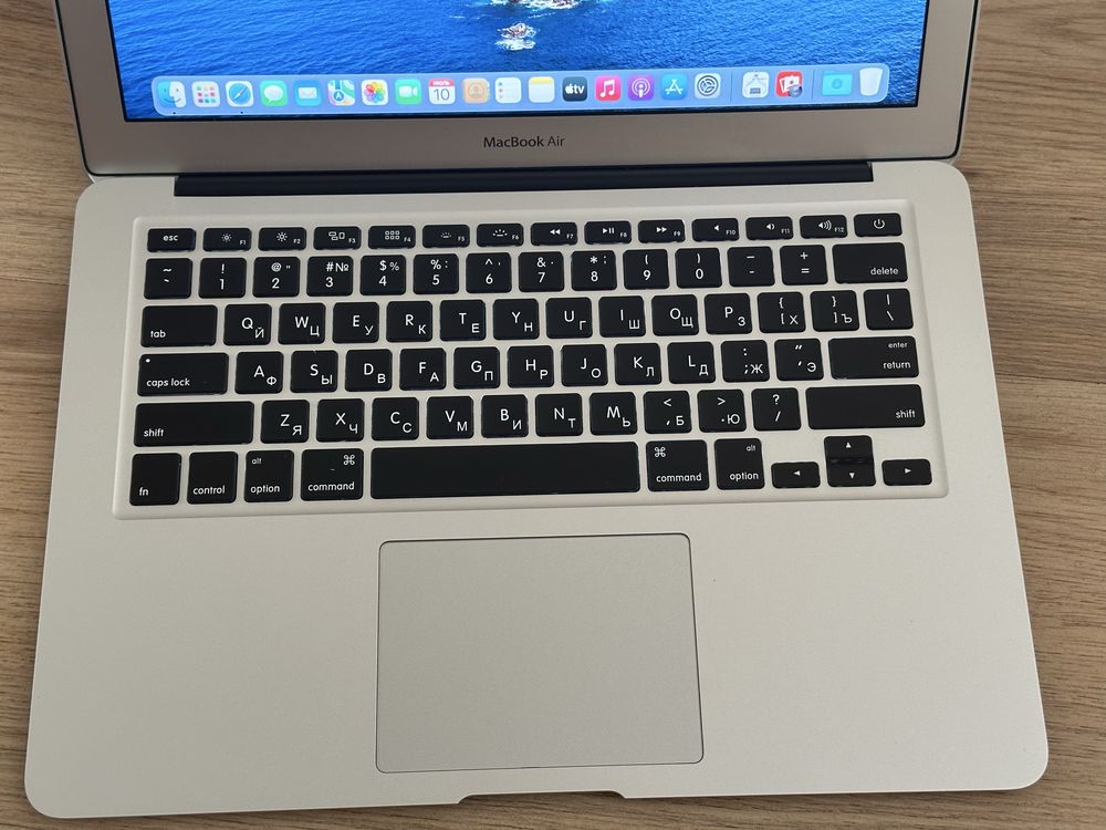 MacBook Air 13  2015 256 intel core i5 озу 8 гб
