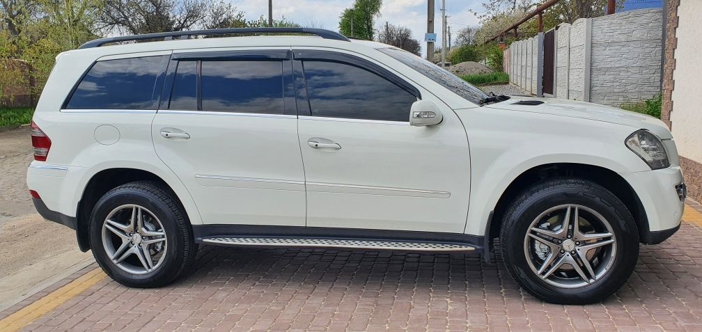 Mercedes GL500 5.0л