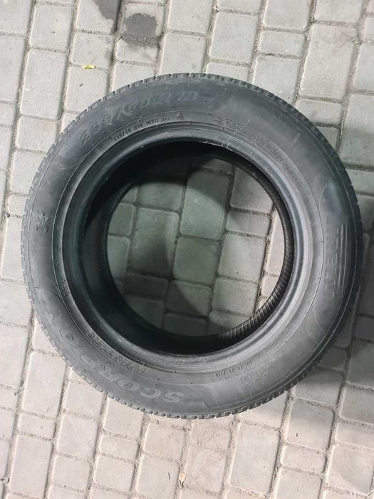 Pirelli scorpion 235 60 18