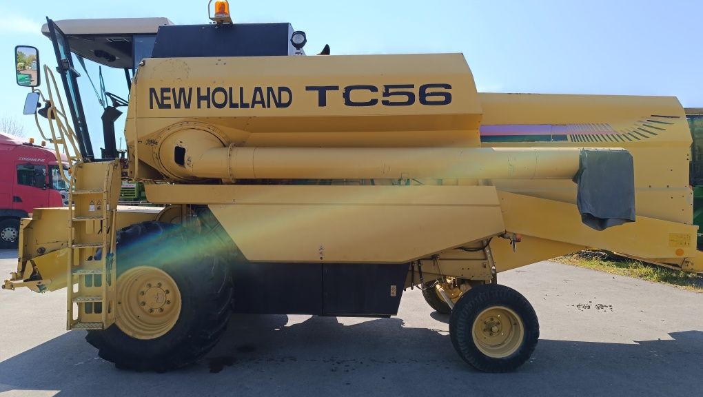 New Holland TC 56