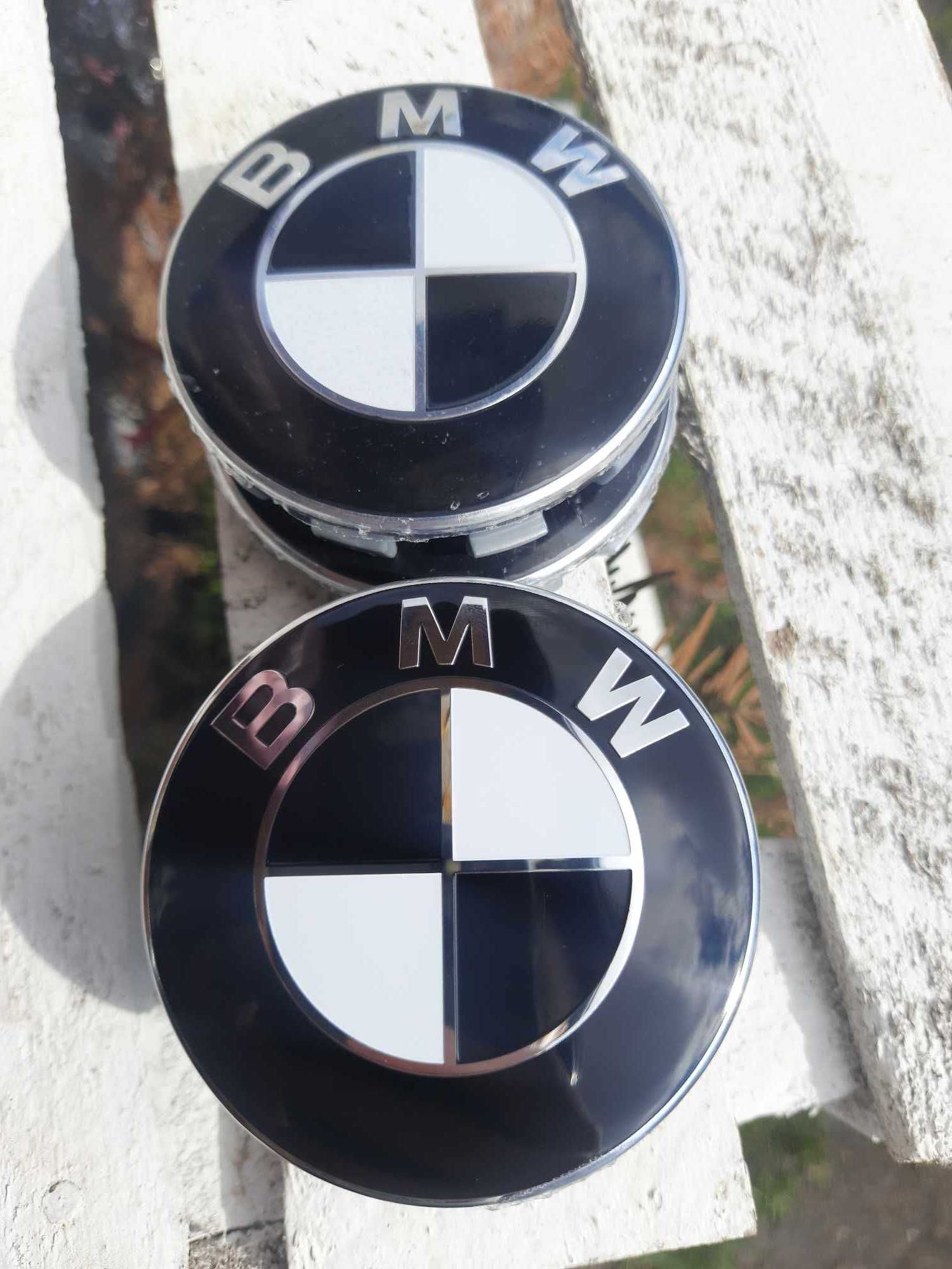 Znaczek logo emblemat dekielki felg68 BMW carbon 82mm 74mm maska klapa