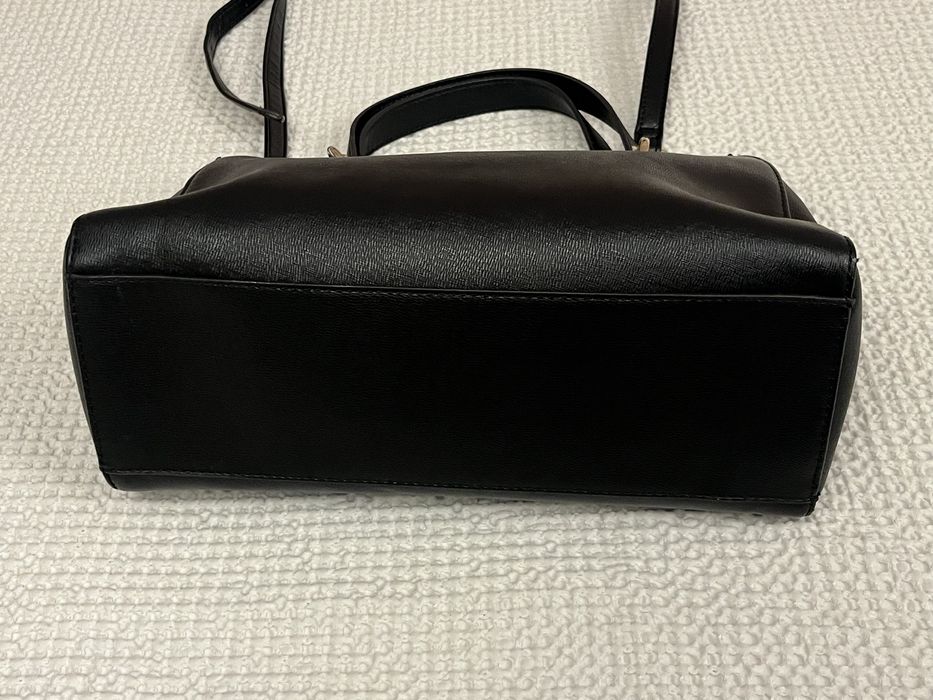 Carteira/ mala preta Guess pele