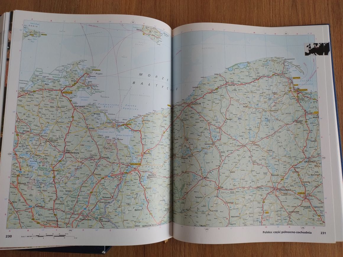 Nowy Atlas świata - piękne wydanie w twardej oprawie