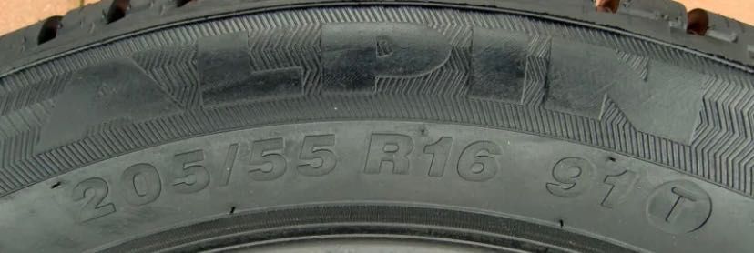 Opony zimowe nowe bieżnikowane 205/55 r16