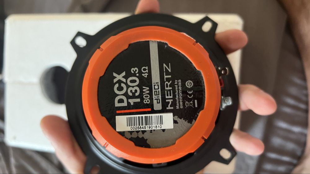 Колонки DCX 130.3 80w состояние новых