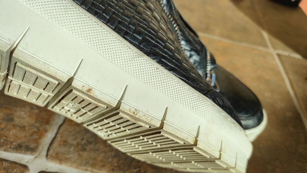 Buty skórzane czarne botki sportowe