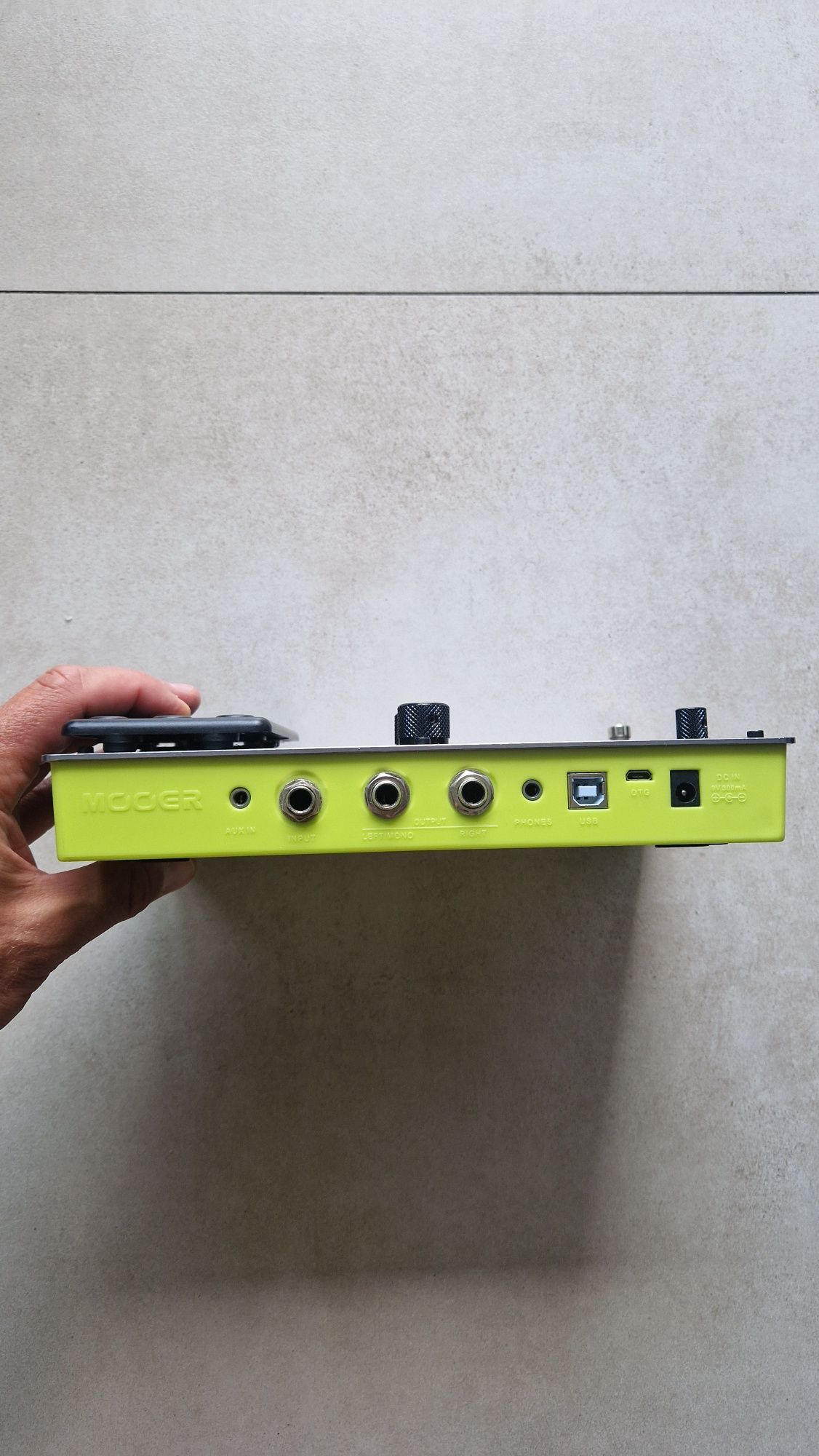 Multiefekt gitarowy Mooer GE150