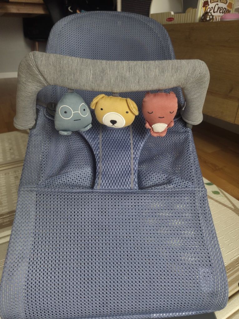 Leżaczek BabyBjorn