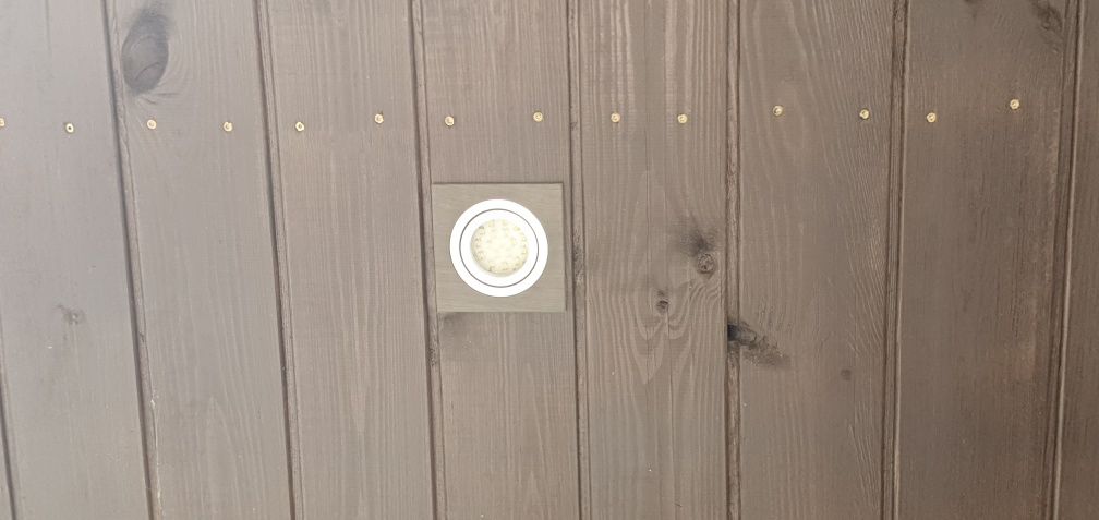 Oprawa sufitowa do pokoju i łazienki