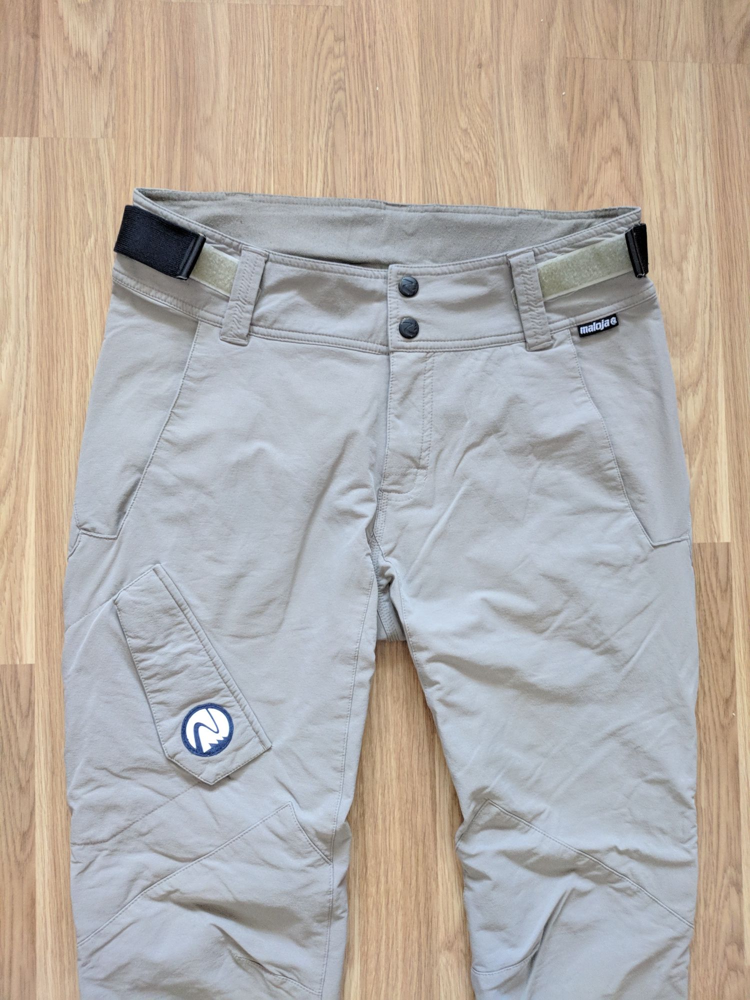 Эластичные трекинговые softshell штаны maloja