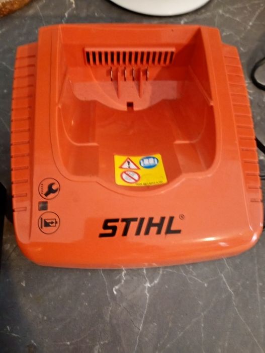 Stihl ap200 bateria z ladowarka