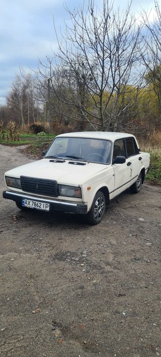 Продам авто ваз 2107