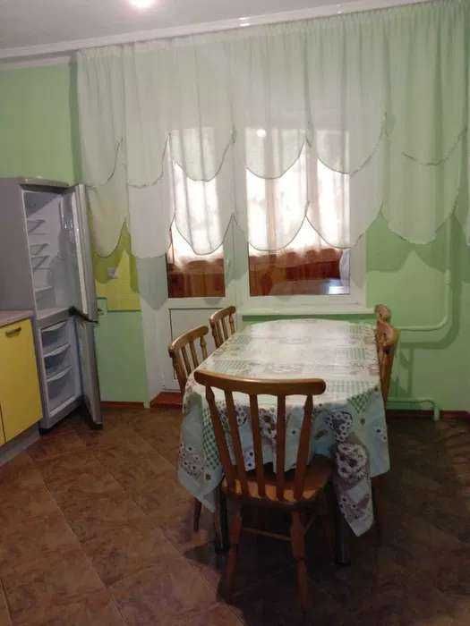 Здається 2-кімнатна квартира на вул. Михайла Драгоманова, 8Б
