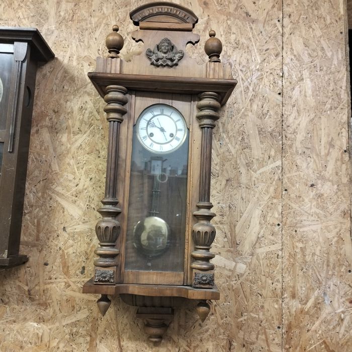 Stary zegar ścienny sprawny A37