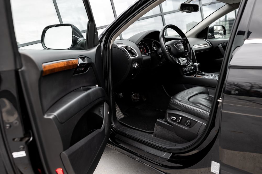 Продам Audi Q7 2013