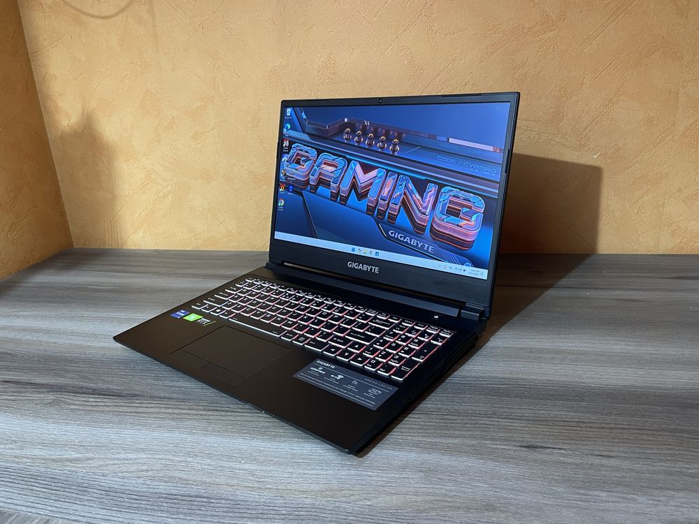 Свіжий Ігровий ноутбук Gigabyte(i5-11400H/RTX3050Ti/512/144hz IPS/16GB