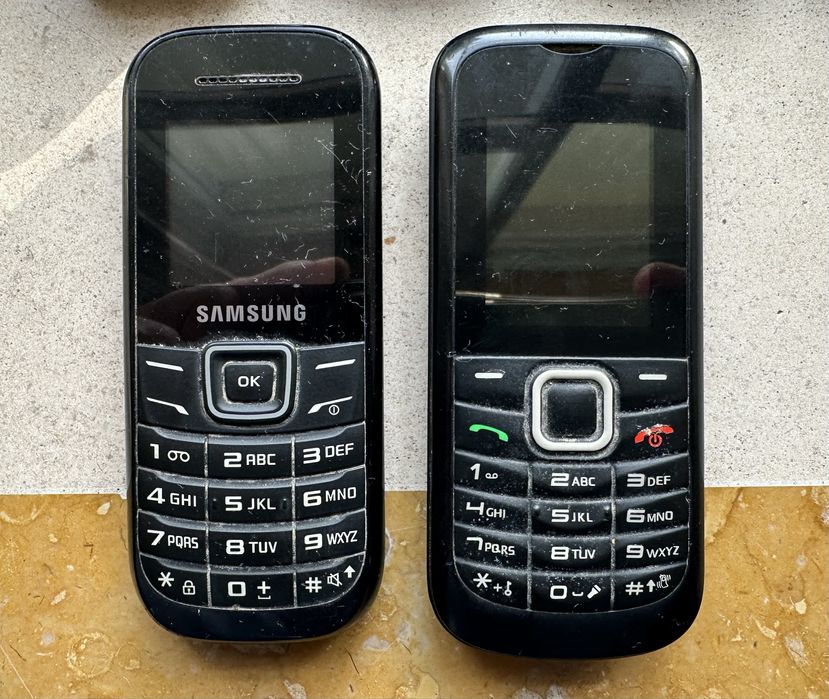 Telemóvel Nokia e Samsung