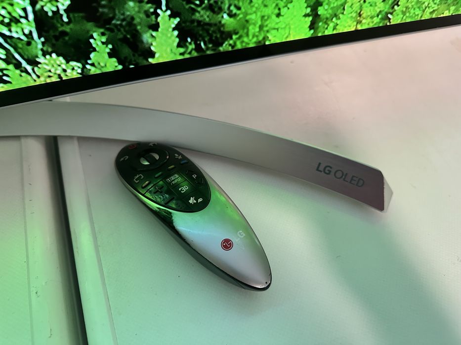 телевізор LG OLED65B7D – 65” 4K UHD Smart TV