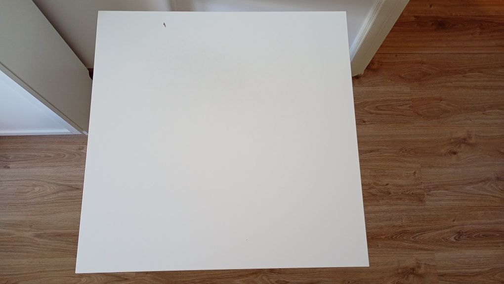 Biały stół IKEA Melltorp
