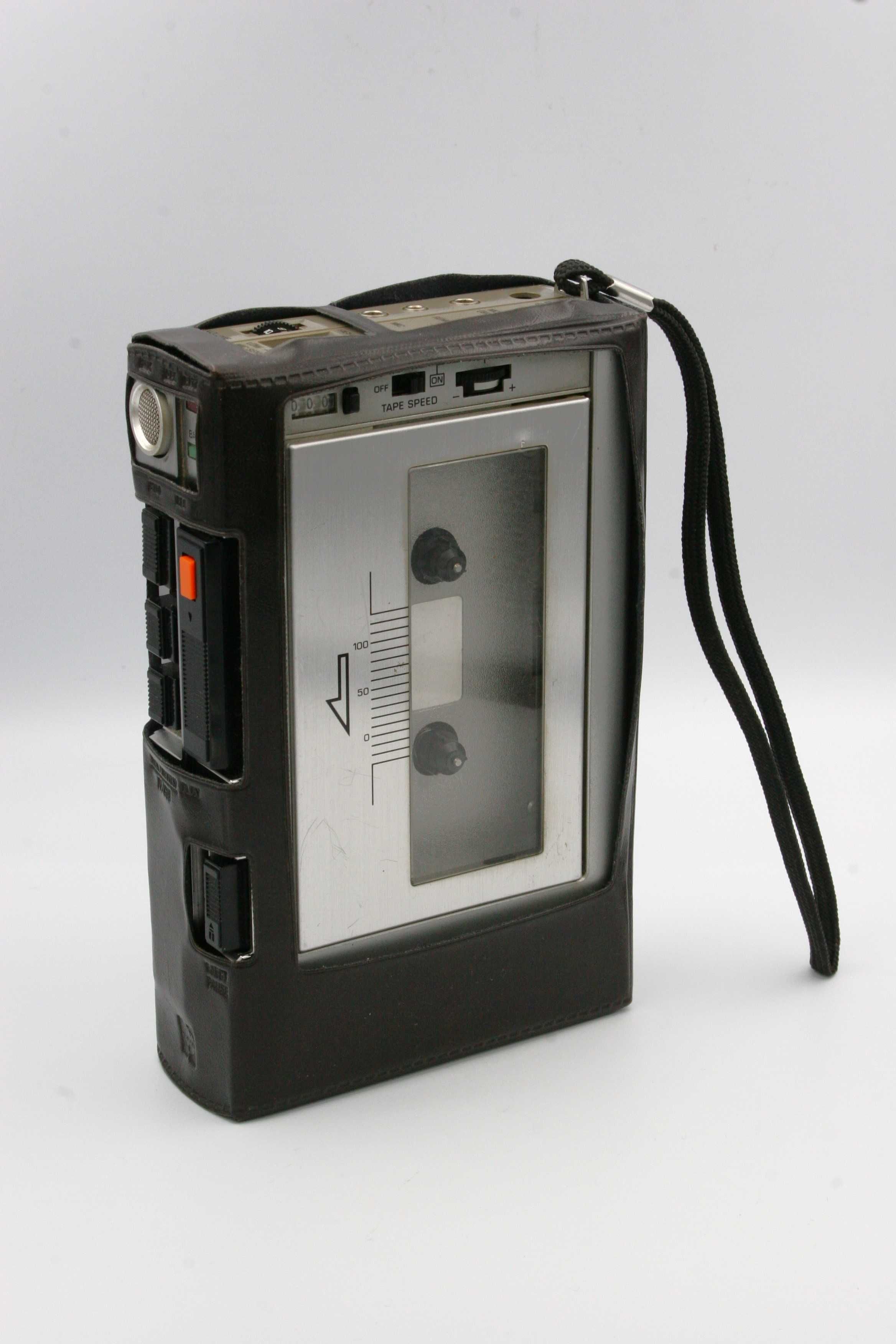 Magnetofon przenośny National Panasonic No. RQ-337