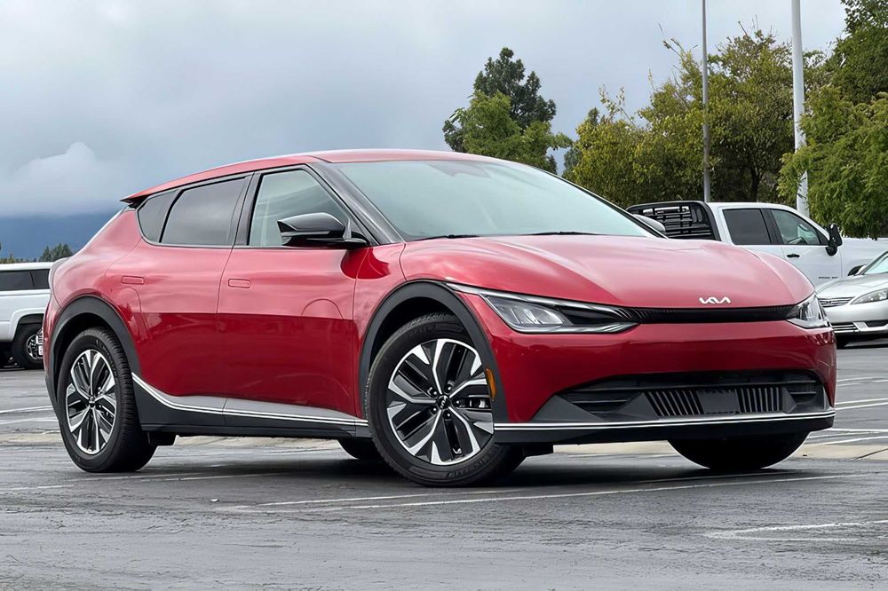 Kia EV6      2024