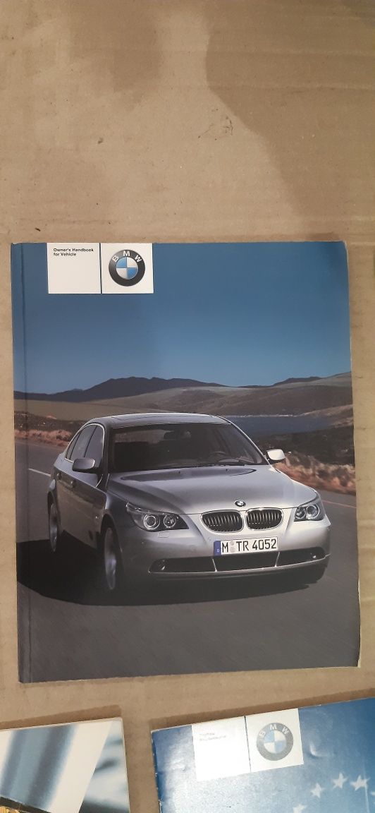 БМВ 530. Новая Папка с книгами и диском.