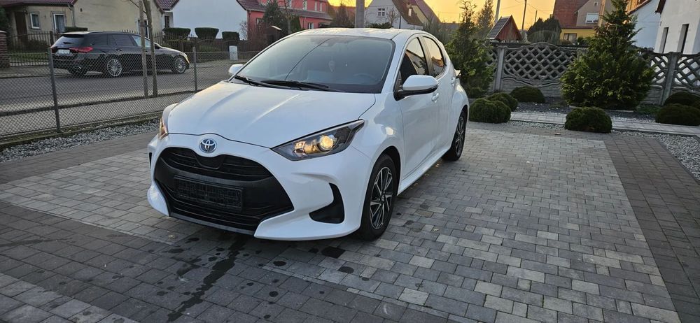 Toyota Yaris 1.5 Hybryda Śliczny Polecam!