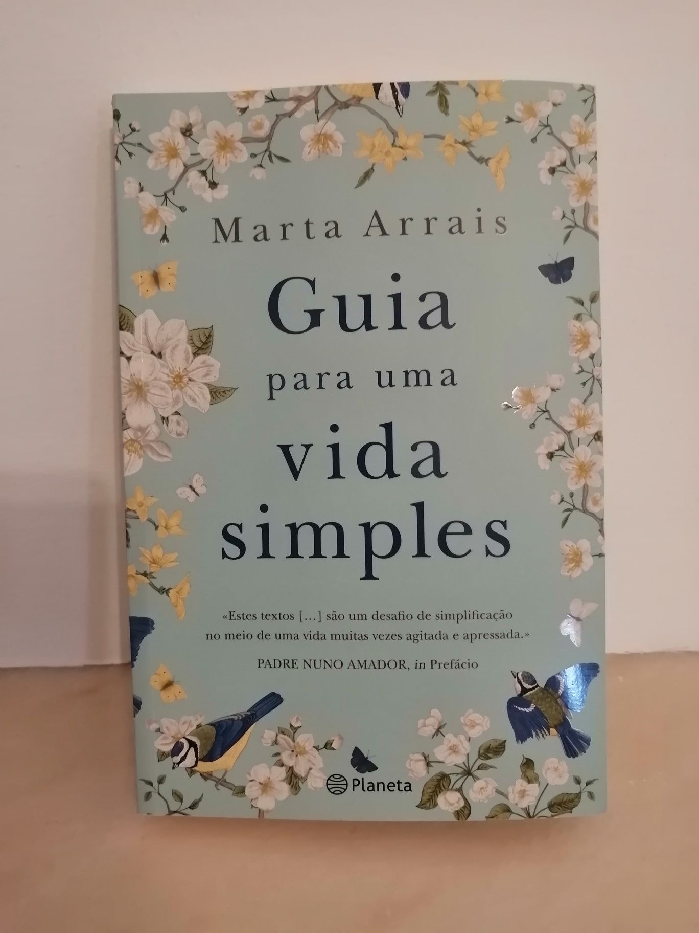 Livro "Guia para uma vida simples" de Marta Arrais