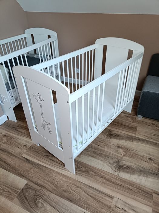 2x Łóżko drewniane Klupś-żyrafka 60 x 120