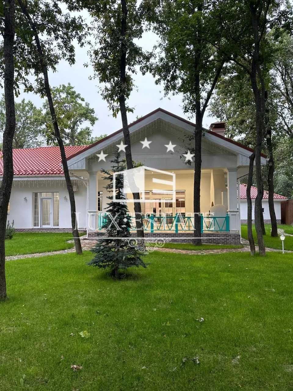 Без комиссии! Продажа нового стильного дома с бассейном в КГ "Лесное"