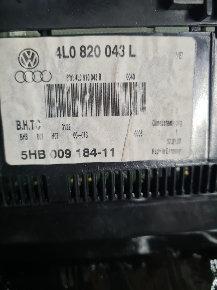 Panel klimatyzacji Audi Q7 4L 4L0.820043L