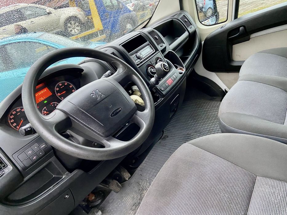 Sprzedam peugeota boxer 2,2 diesel 2012 r